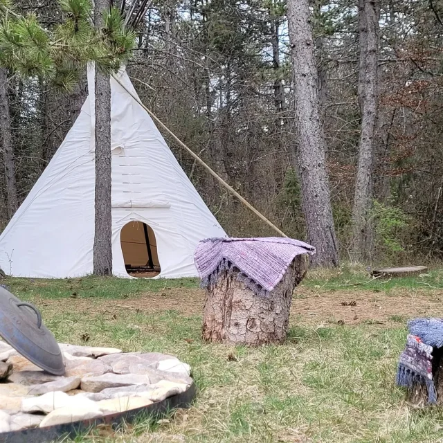 Chez Kayane à Détain-et-Bruant - Tente