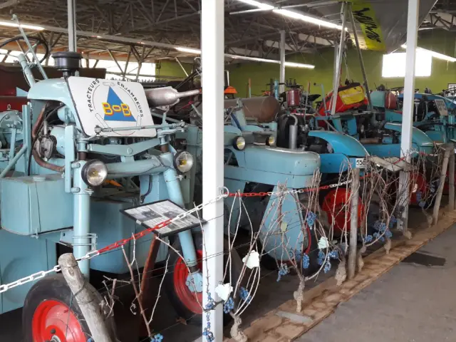 Chateau De Savigny – Musee De La Moto De Laviation Et De La Voiture