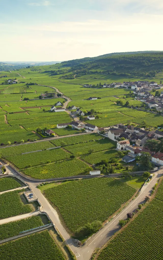 Chassagne Montrachet vue du ciel sur la Route des Grands Crus de Bourgogne