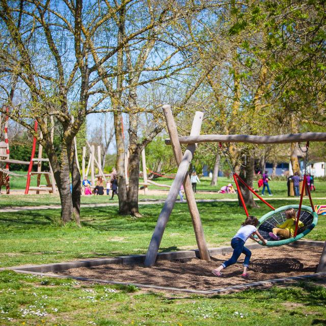 Parc de Garonne Holzspielplatz XXL