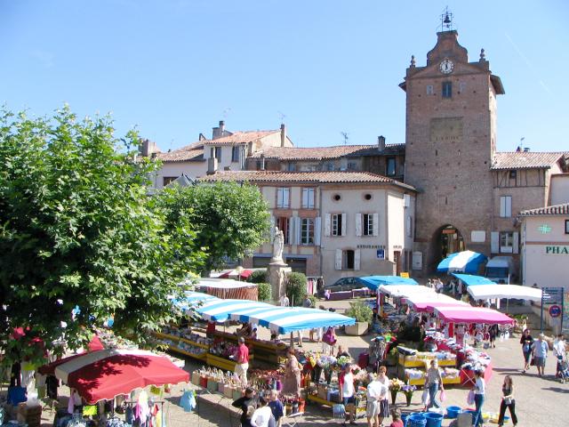 Markt in Verdun sur Garonne Freitagmorgen