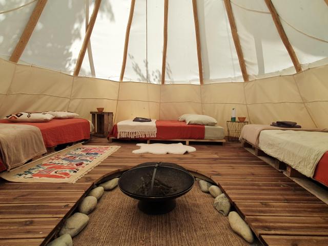 Tipi Des Belles Eaux Labastide Saint Pierre