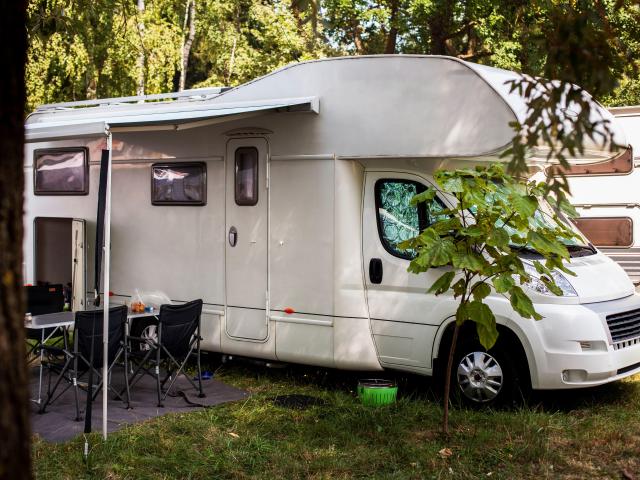 Mesa blanca para autocaravanas Sillas Valoración