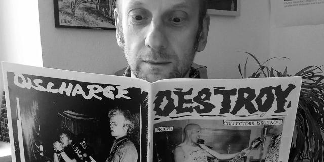 Jean François, Animateur Des Ateliers Fanzines