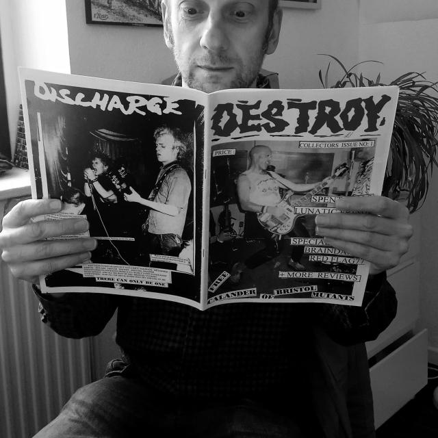 Jean François, Animateur Des Ateliers Fanzines