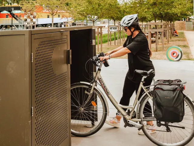 Casier vélo à la Pentedeau Montech