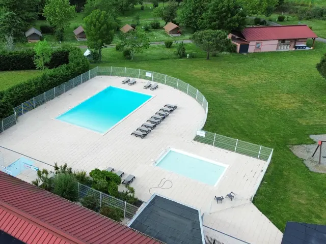le camping municipal avec son complexe auquatique