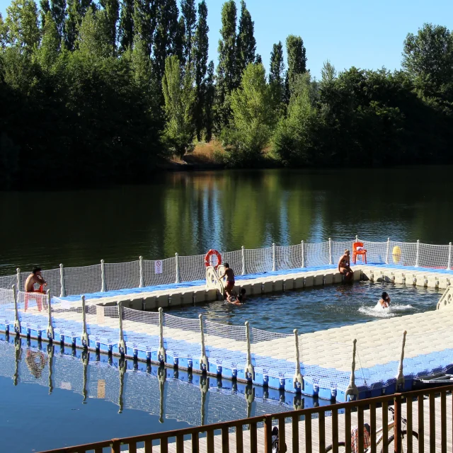 Piscine sur le Lot à Sainte-Livrade-sur-Lot
