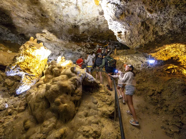Grotte de Lastournelle, Sainte-Colombe-de-Villeneuve