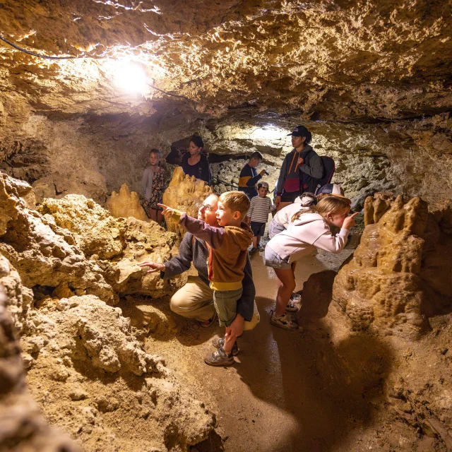 Grotte de Lastournelle, Sainte-Colombe-de-Villeneuve