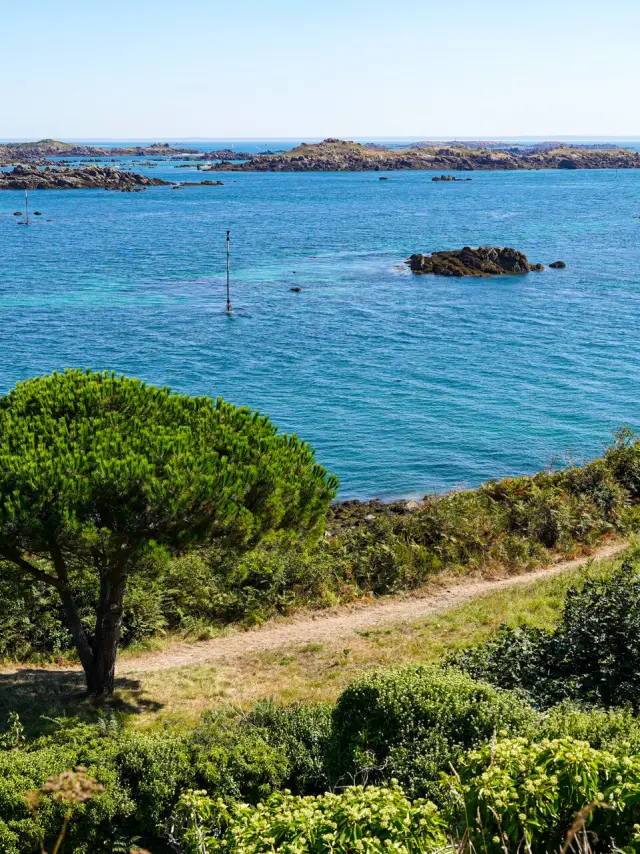 Wanderweg auf der Grande Île de Chausey