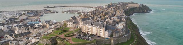 Luftaufnahme der Haute Ville von Granville