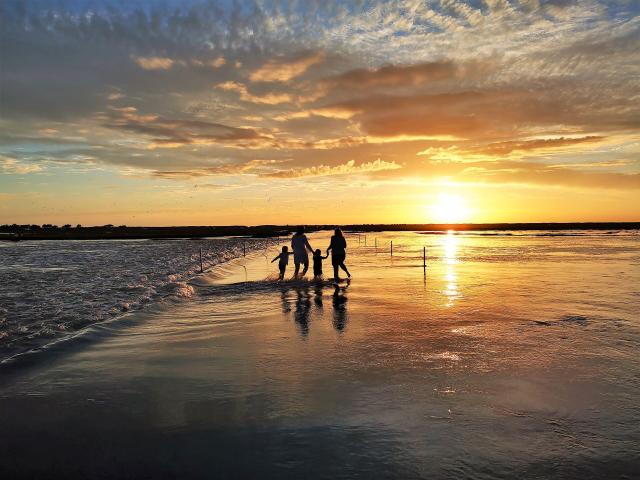 La Route Submersible A Bricqueville Sur Mer Lors D'Une Grande Maree Credit Otgtm Estelle Cohier 33733 1920px 3