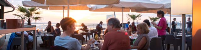Terrasse du restaurant Le Comptoir JOA à Saint-Pair-sur-Mer