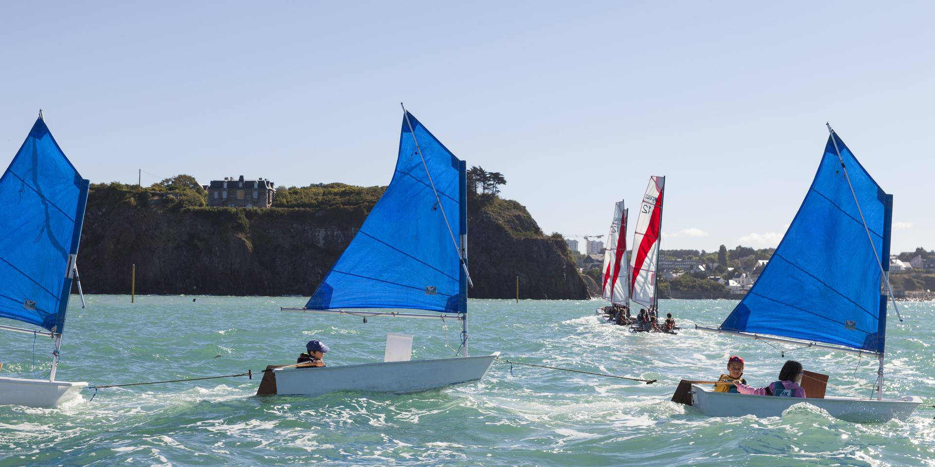 Optimist 1 navigation boat