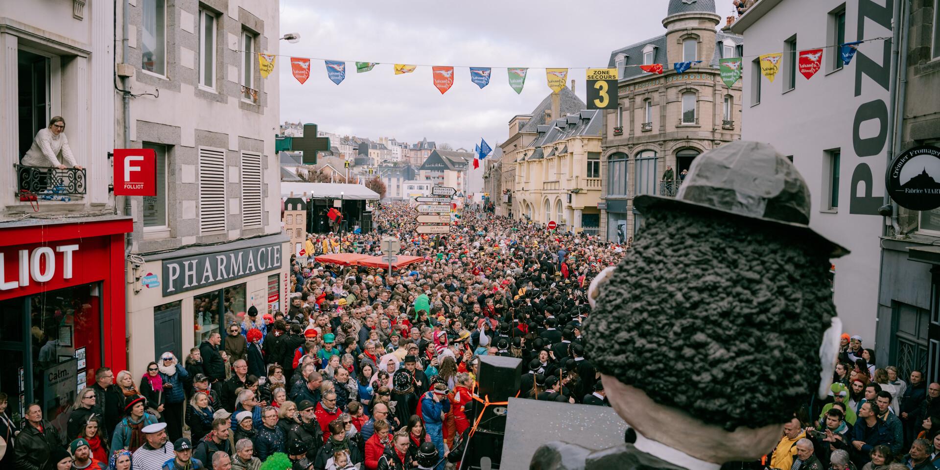 Carnaval De Granville Credit Otgtm Cecile Ballon 36918 1920px 3