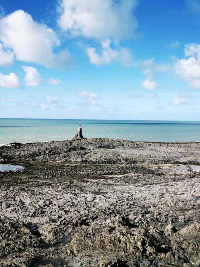 Sur Le Sentier Du Littoral A La Pointe Du Roc Credit Otgtm Estelle Cohier 35181 1920px