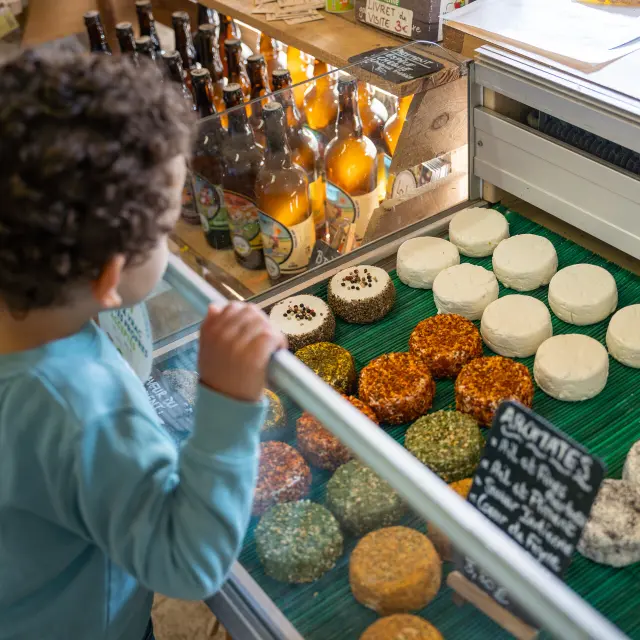 Le Marche A La Ferme De La Chevre Rit Credit Otgtm Cecile Ballon 36688 1920px 1