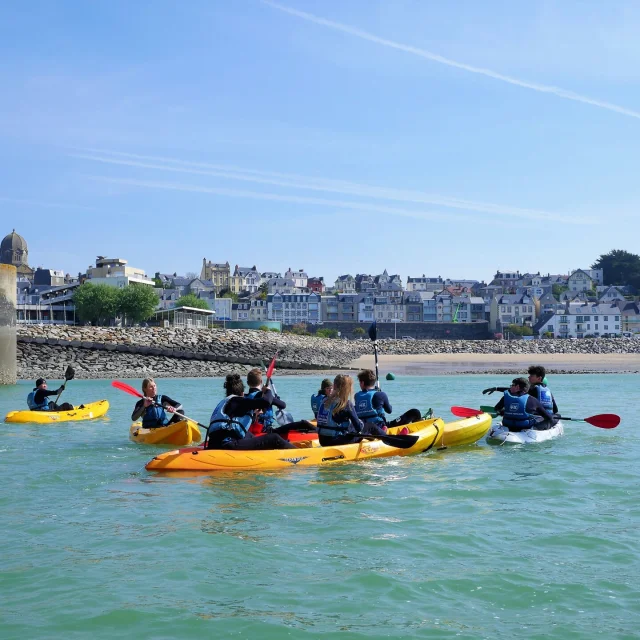 Kayak Dans Le Bassin Du Crng Credit Otgtm Estelle Cohier 35847 1920px