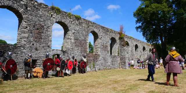 L'Abbaye De La Lucerne D'Outremer Le Village Viking Et Normand Credit Otgtm Estelle Cohier 36220 1920px 4