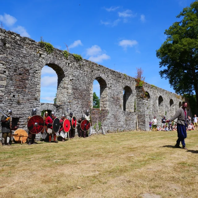 L'Abbaye De La Lucerne D'Outremer Le Village Viking Et Normand Credit Otgtm Estelle Cohier 36220 1920px 4