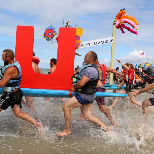 Festival À Fond la Cale à Saint-Martin-de-Bréhal - La course d'OFNI