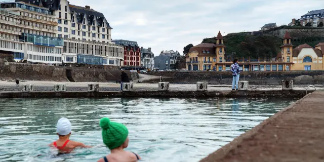 Bain En Eau Froide Avec L Association Au Bain Quotidien Credit Otgtm Lea Guillotte 37859 1920px 3