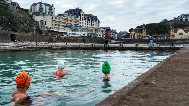 Bain En Eau Froide Avec L Association Au Bain Quotidien Credit Otgtm Lea Guillotte 37859 1920px 5