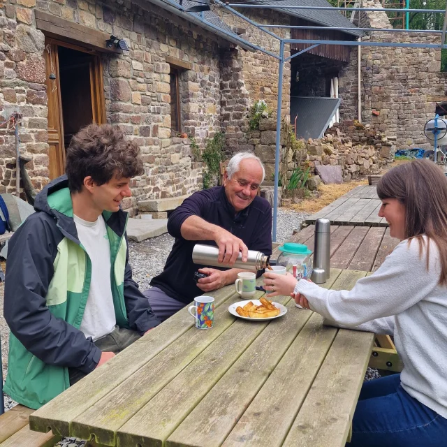 J Apporte Ma Pierre au Moulin