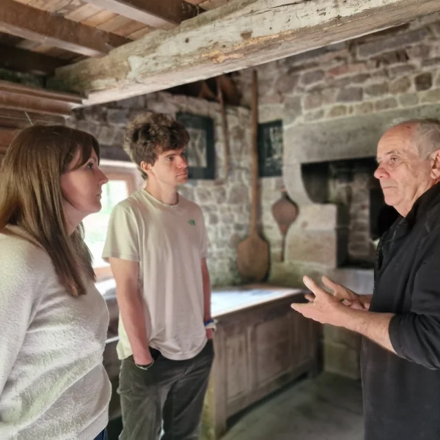 J Apporte Ma Pierre Au Moulin
