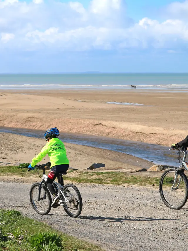 A Bicyclette A L Embouchure Du Thar Credit Otgtm Marie Claude Vergne 37922