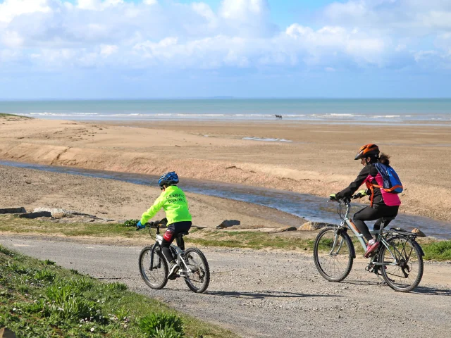 A Bicyclette A L Embouchure Du Thar Credit Otgtm Marie Claude Vergne 37922