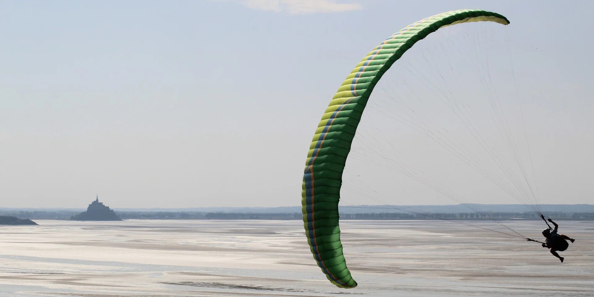 Je Vole Comme Un Oiseau Au Coeur De La Baie Du Mont Saint Michel