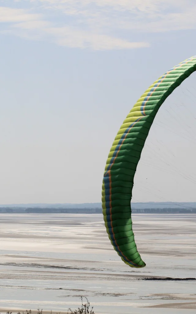 Je Vole Comme Un Oiseau Au Coeur De La Baie Du Mont Saint Michel