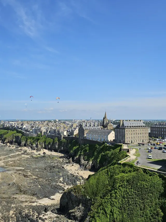 Paragliding Session Above Granville Credit Otgtm Honorin Hamard 38186