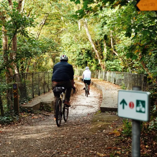 A Bicyclette Dans La Vallee Des Peintres Credit Otgtm Lea Guillotte 38775