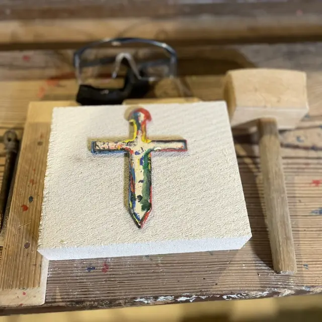 Je Taille La Pierre A L Abbaye De La Lucerne