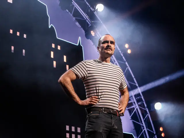 Monsieur Moustache sur scène