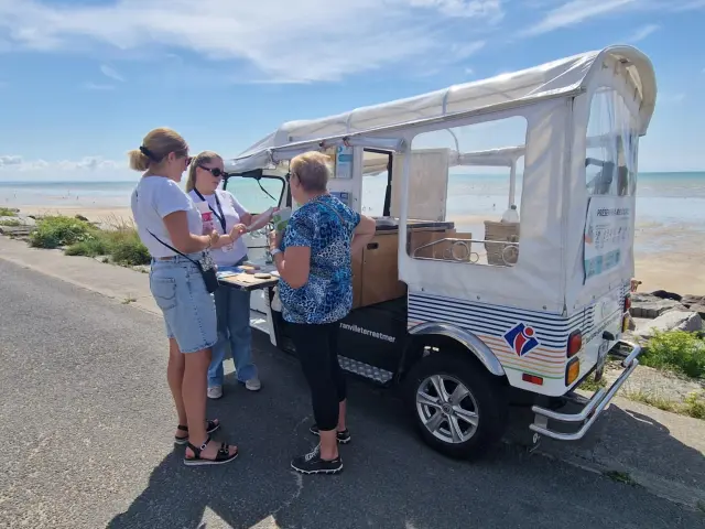 Accueil Hors Les Murs Tuk Tuk Credit Otgtm Estelle Cohier 38469 1