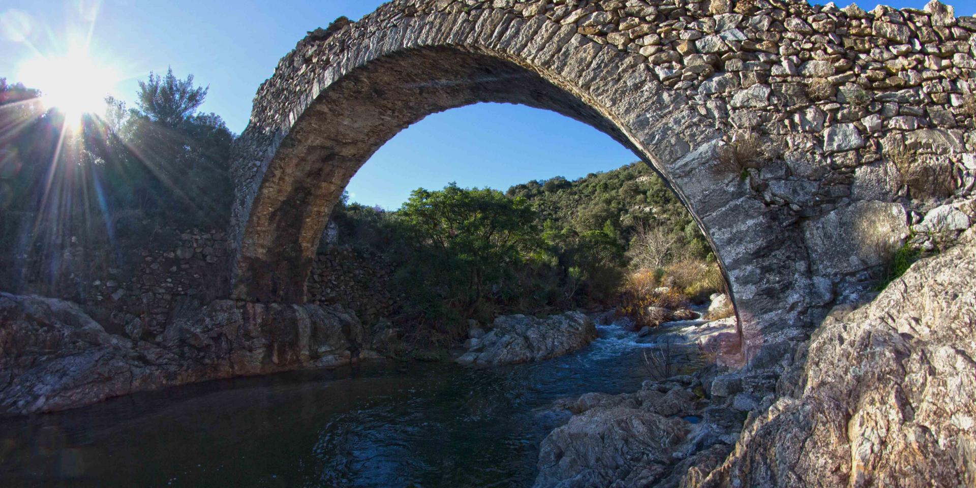 Der Pont des Fées Der Charme der Provence und der Côte d'Azur