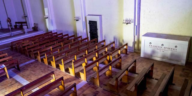 Sepulture Francois Spoerry Eglise Port Grimaud (13)