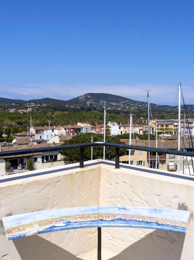 Toit Terrasse Eglise Port Grimaud (1)