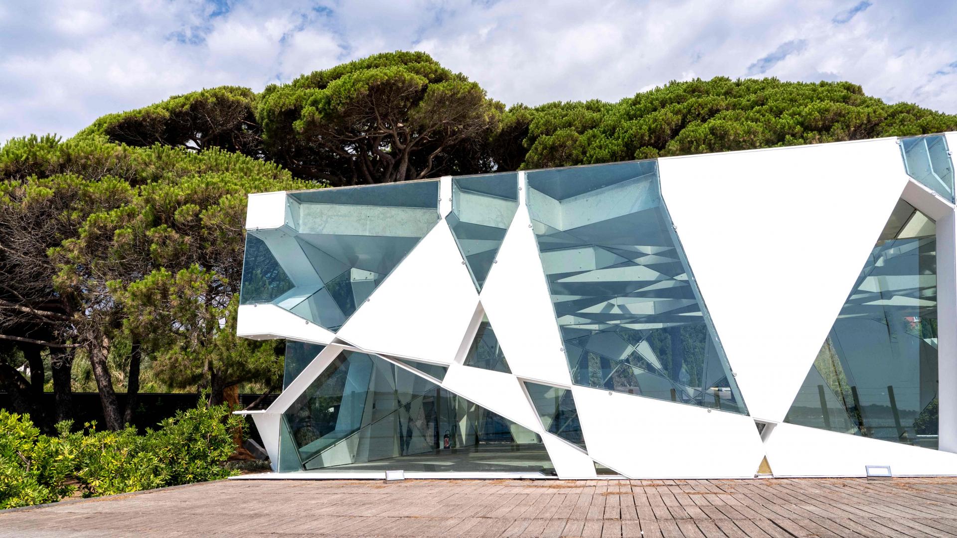 Le domaine de Beauvallon et sa chapelle Grimaud Tourisme Le charme de la Provence et de la