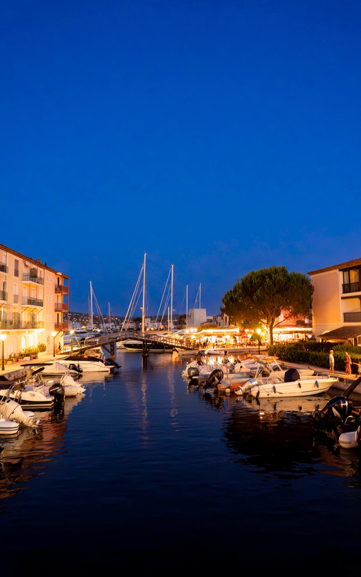 Port Grimaud night-time market | Charm of Provence & French Riviera