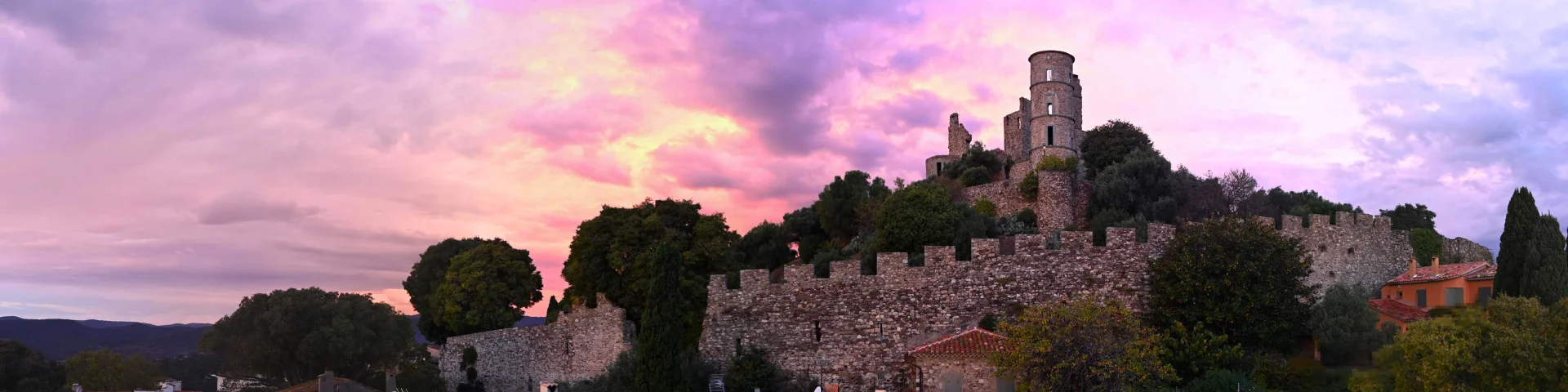Webcam Grimaud Chateau 1