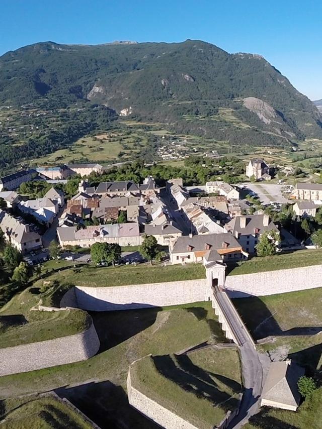 Vue Aeriennetderosnay2