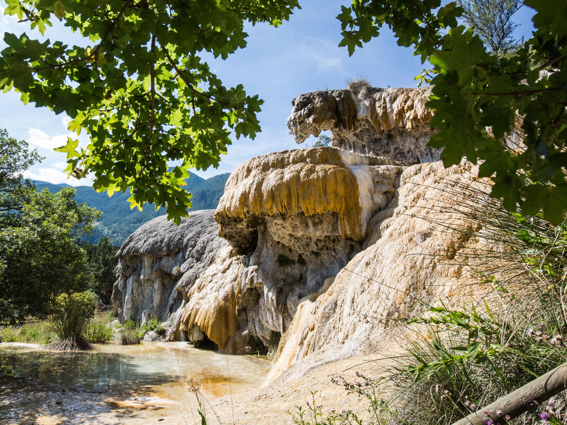 Fontaine pétrifiante | Vacances montagne dans le Queyras – Site officiel
