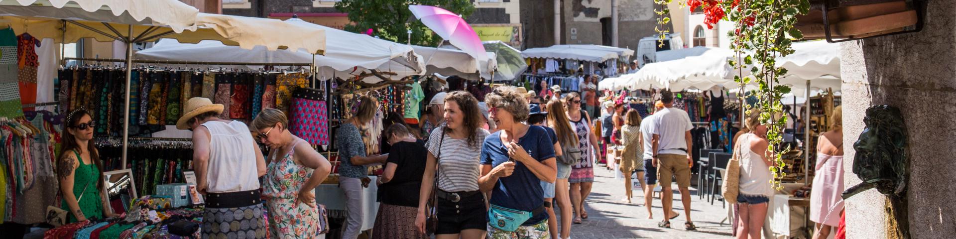 Guillestre Marché ©pema