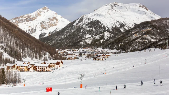 Ski Alpin Arvieux Bas De La Station Hd 7