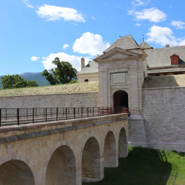 Mont Dauphin Acces 05